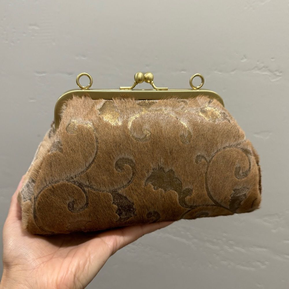 Vintage Style Real Hair-on Calfskin Floral Embossed Kisslock Clutch/Crossbody - Picture 5 of 16